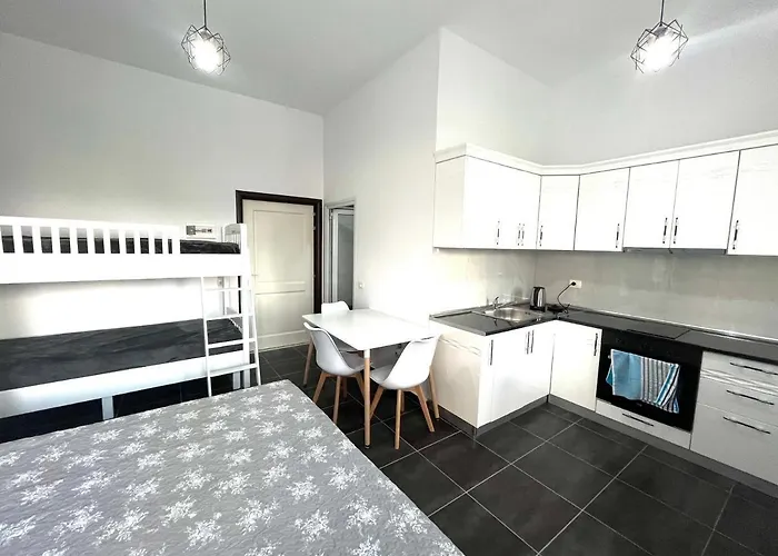 Gjiri I Lalezit, Saliu