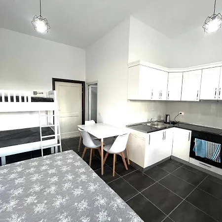 Gjiri I Lalezit, Saliu