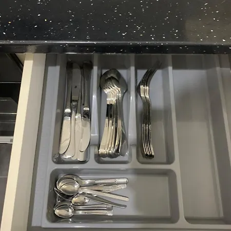 Gjiri I Lalezit, Saliu Appartement